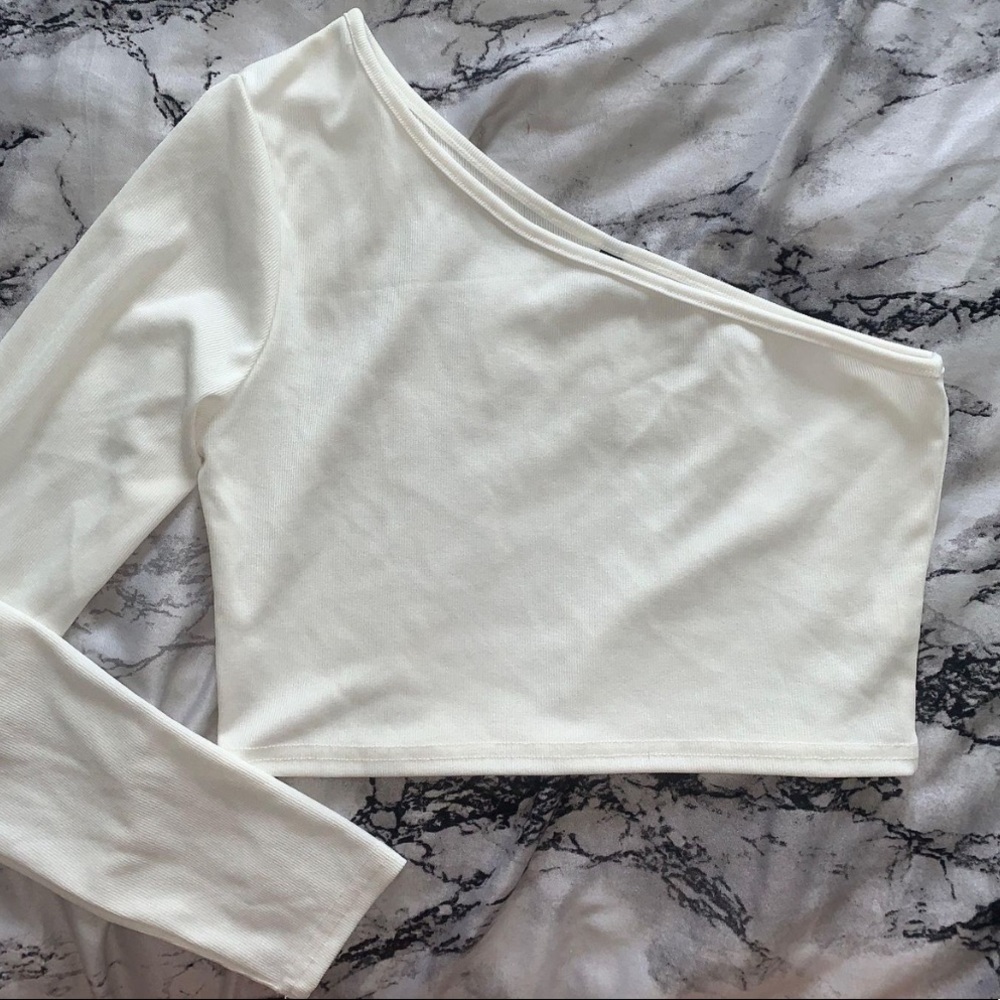 SHEIN White One Shoulder Long Sleeve Crop Top